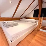 Tiny House M-m Apartment